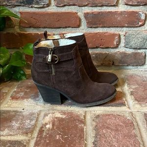 Brown suede Lucky booties
